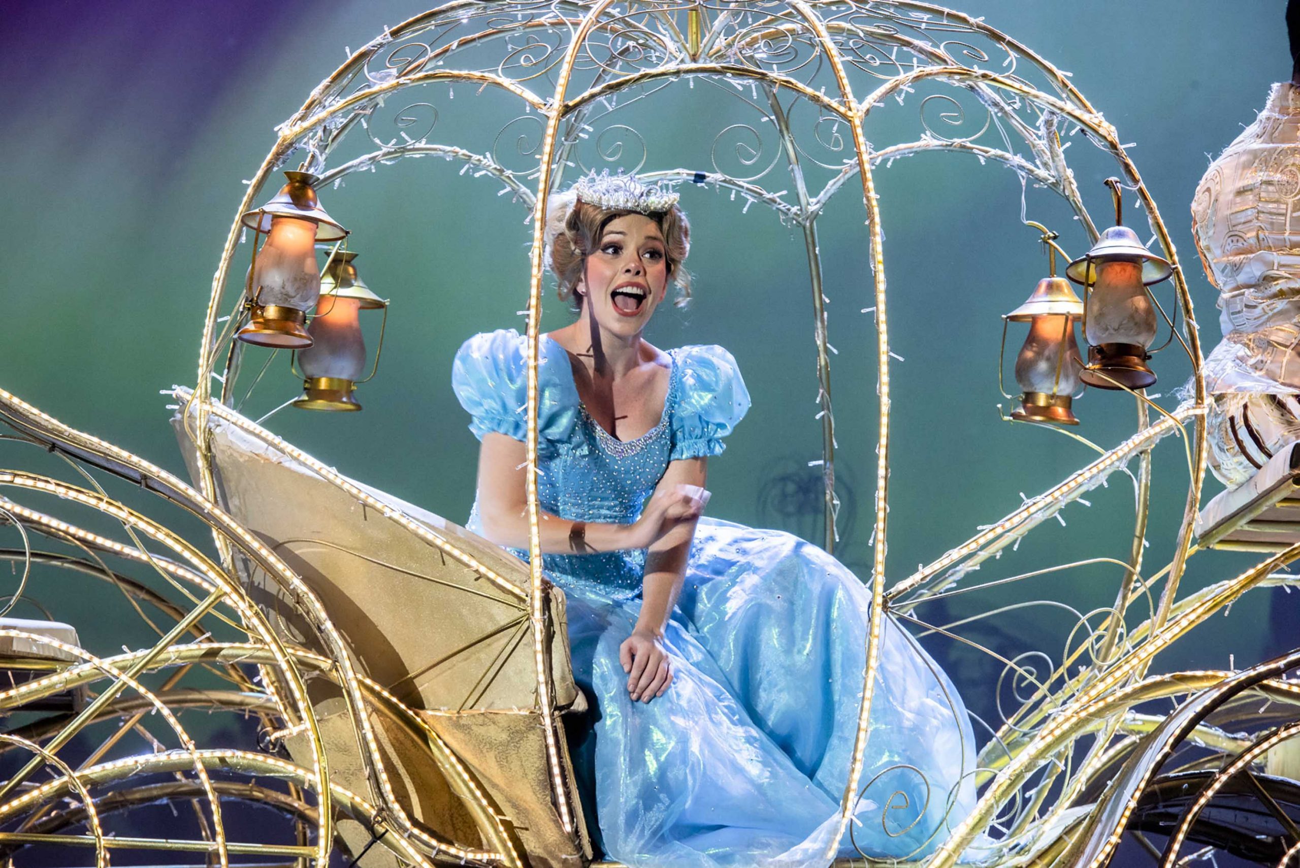 Superprodução premiada da Broadway, Cinderella, chega a Ipatinga
