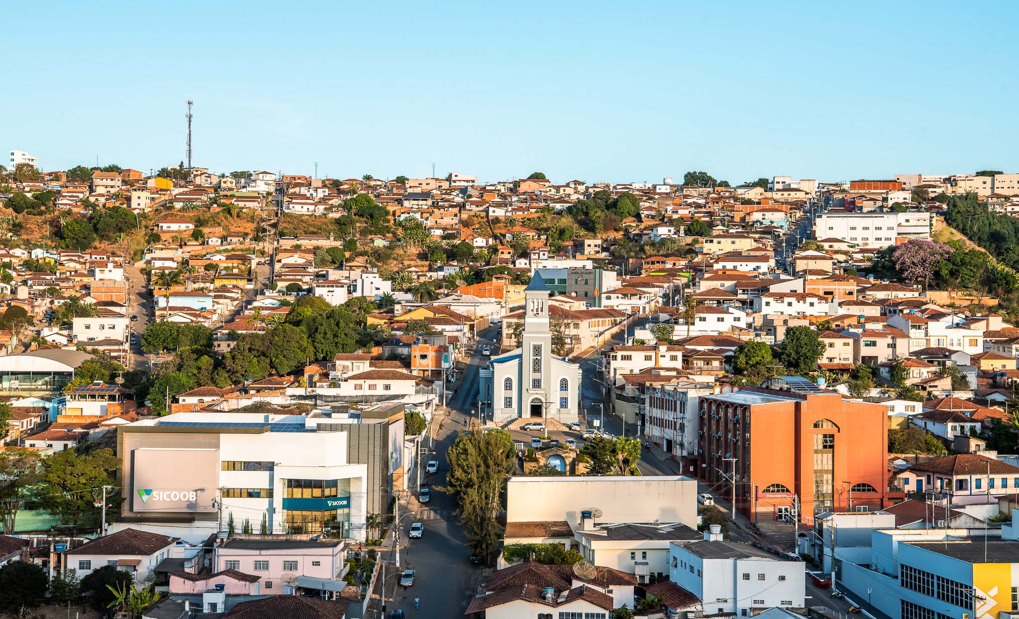 Ajudôu e Aperam iniciam projeto social em cidades do Vale do Jequitinhonha