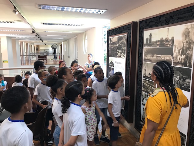 Fim de semana com visita teatralizada e muita música no Teatro da Fundação Aperam Acesita