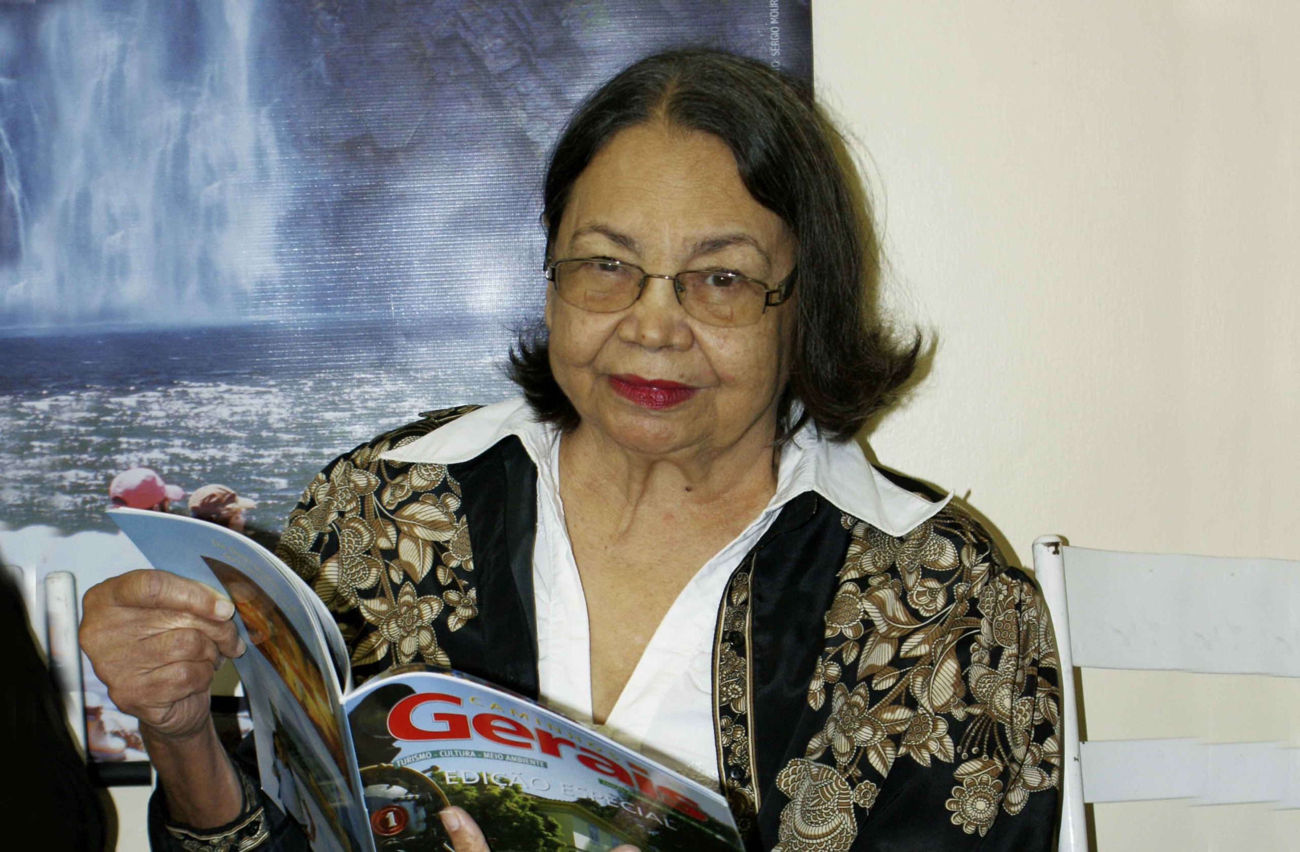 Entrevista com a escritora Zaíra de Carvalho (1936 – 2023), publicada em 2016