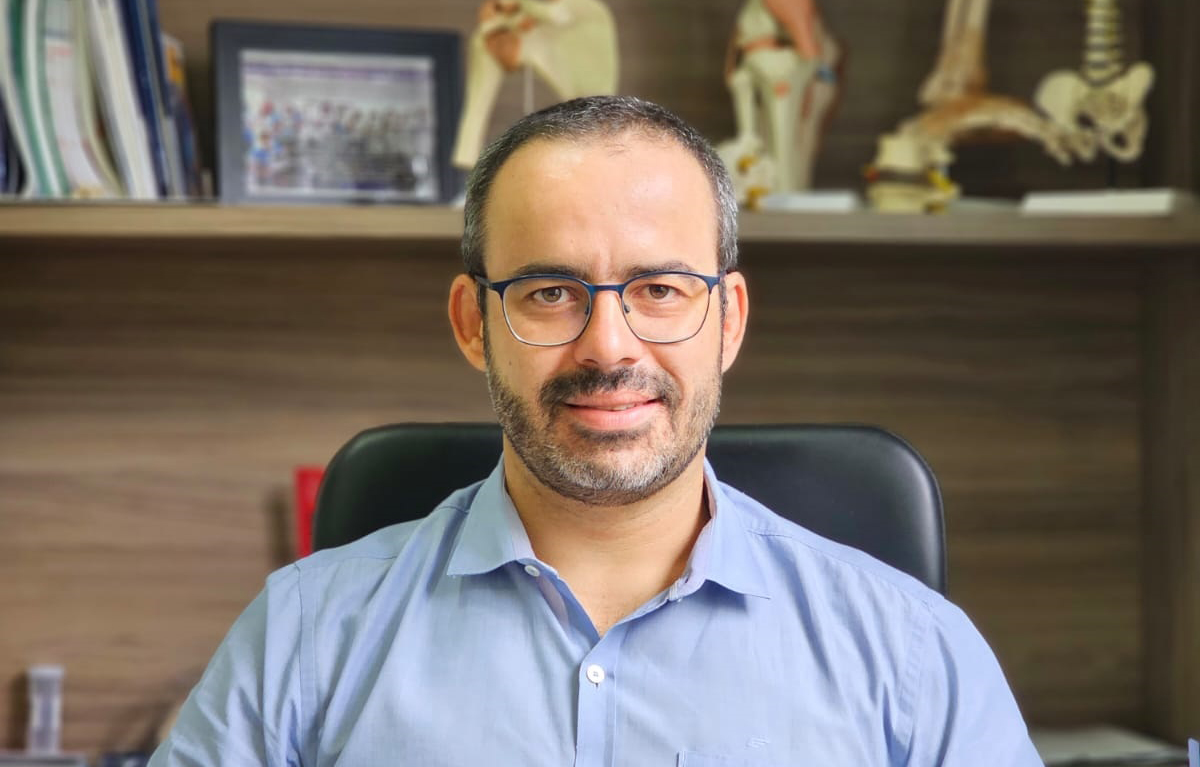 Especialista cria técnica cirúrgica para lesão de tendão de Aquiles e publica artigo em revista internacional