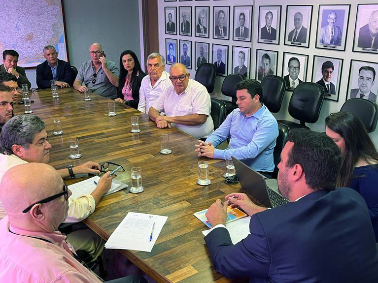 Construção de anel rodoviário de Timóteo é abordado em reunião com diretor-geral do DER em Belo Horizonte
