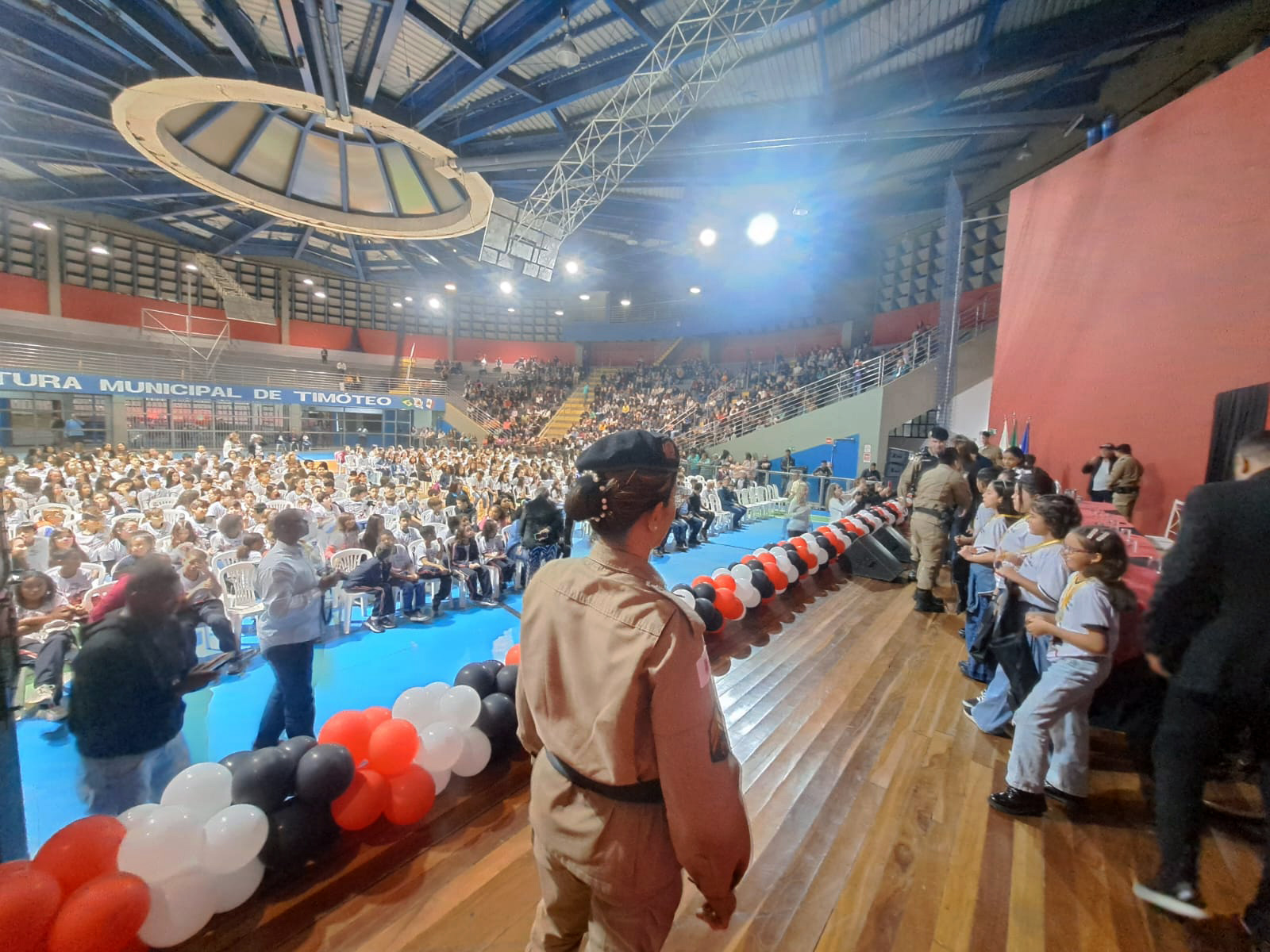 Proerd realiza formatura de mais de 460 alunos de Timóteo