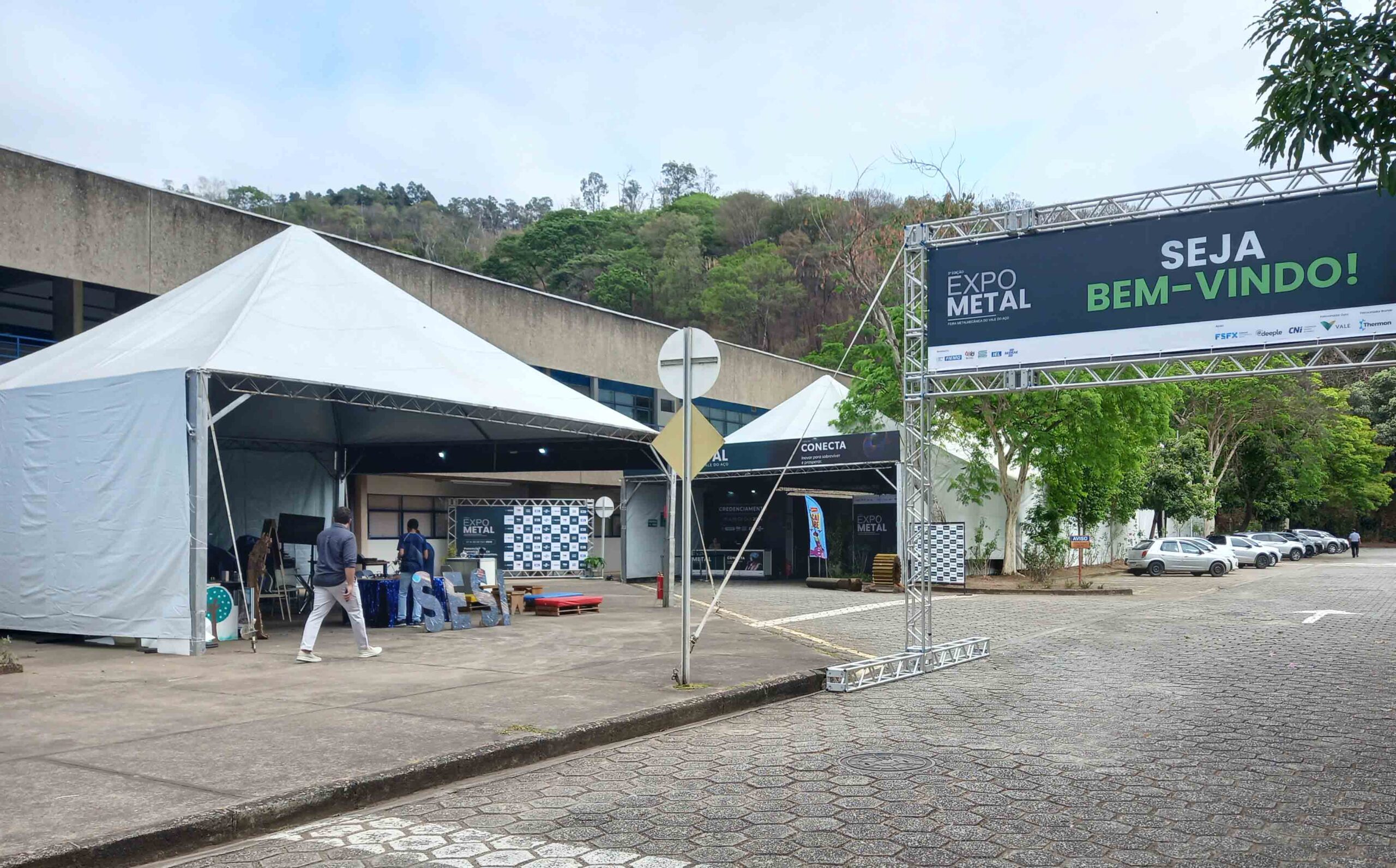 A 4ª edição da Expometal – Feira Metalmecânica Vale do Aço segue até amanhã 09/10