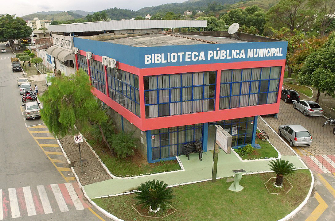 Biblioteca Pública Municipal Raquel Pacífico Drumond presta homenagem às escritoras de Timóteo