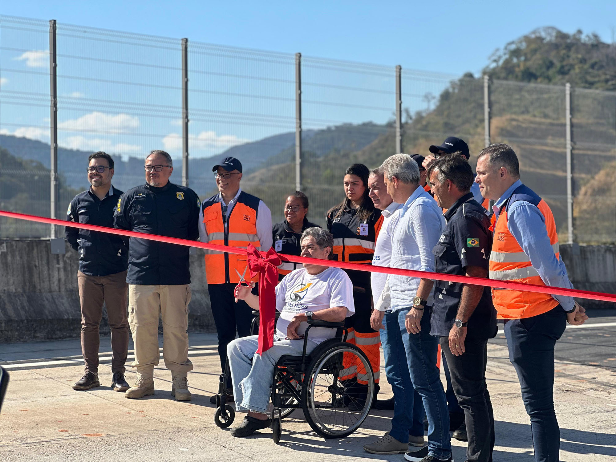 Viaduto da Prainha é reaberto oficialmente