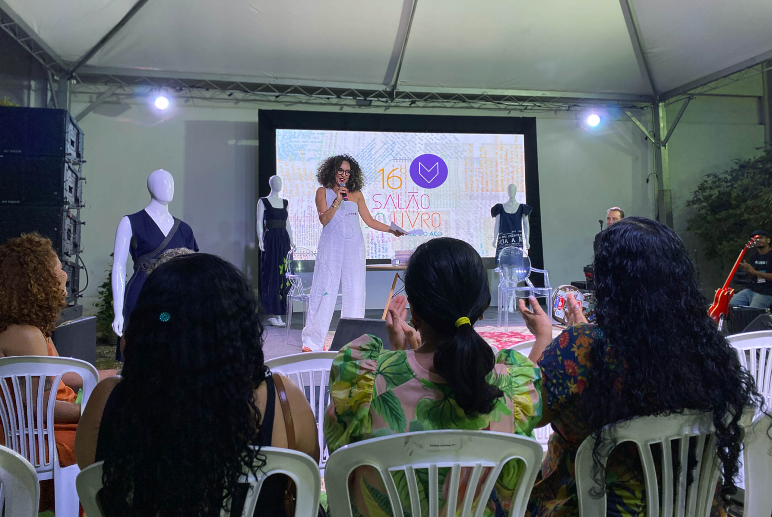 Lançamento do livro “Uma Linha Para Contar Histórias” é destaque no Salão do Livo