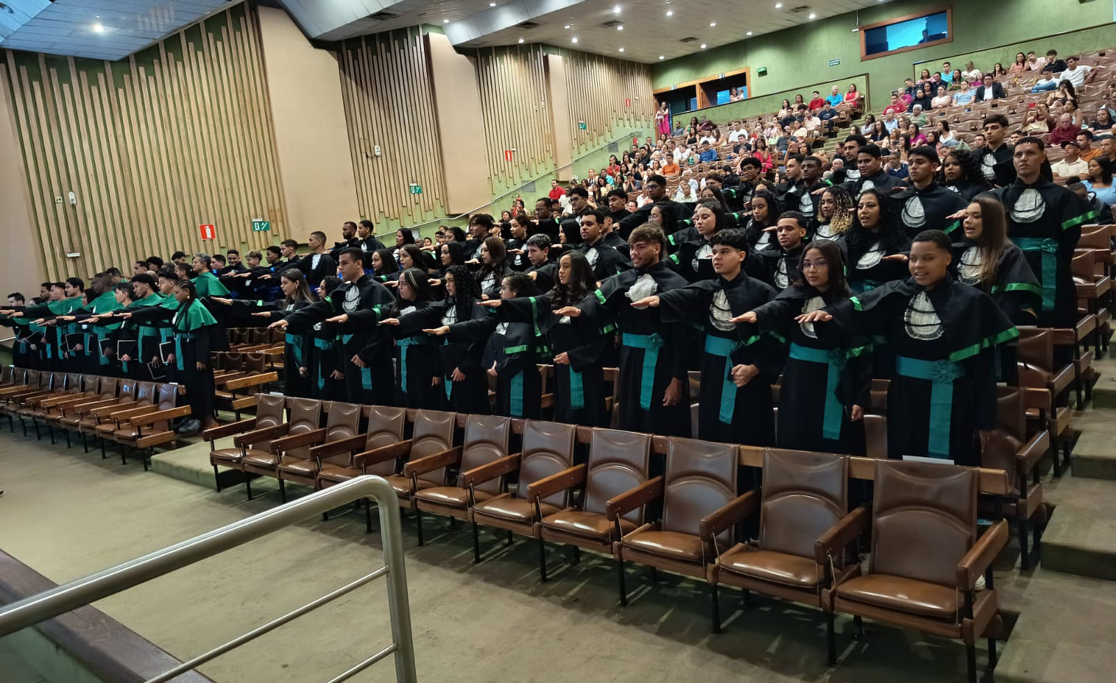 400 novos técnicos no Vale do Aço são certificados pelo Senai