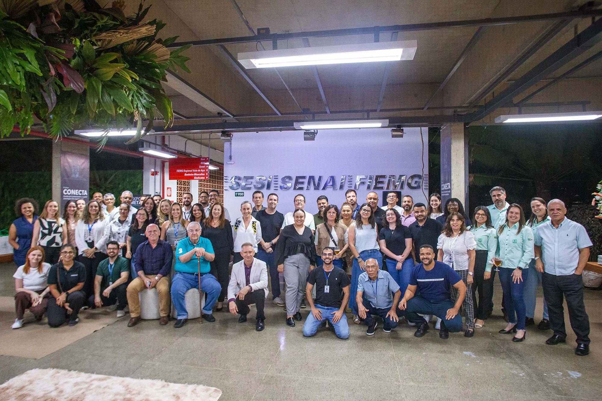 “O futuro com a Inteligência Artificial” foi debate na FIEMG e indústrias âncoras com profissionais da imprensa