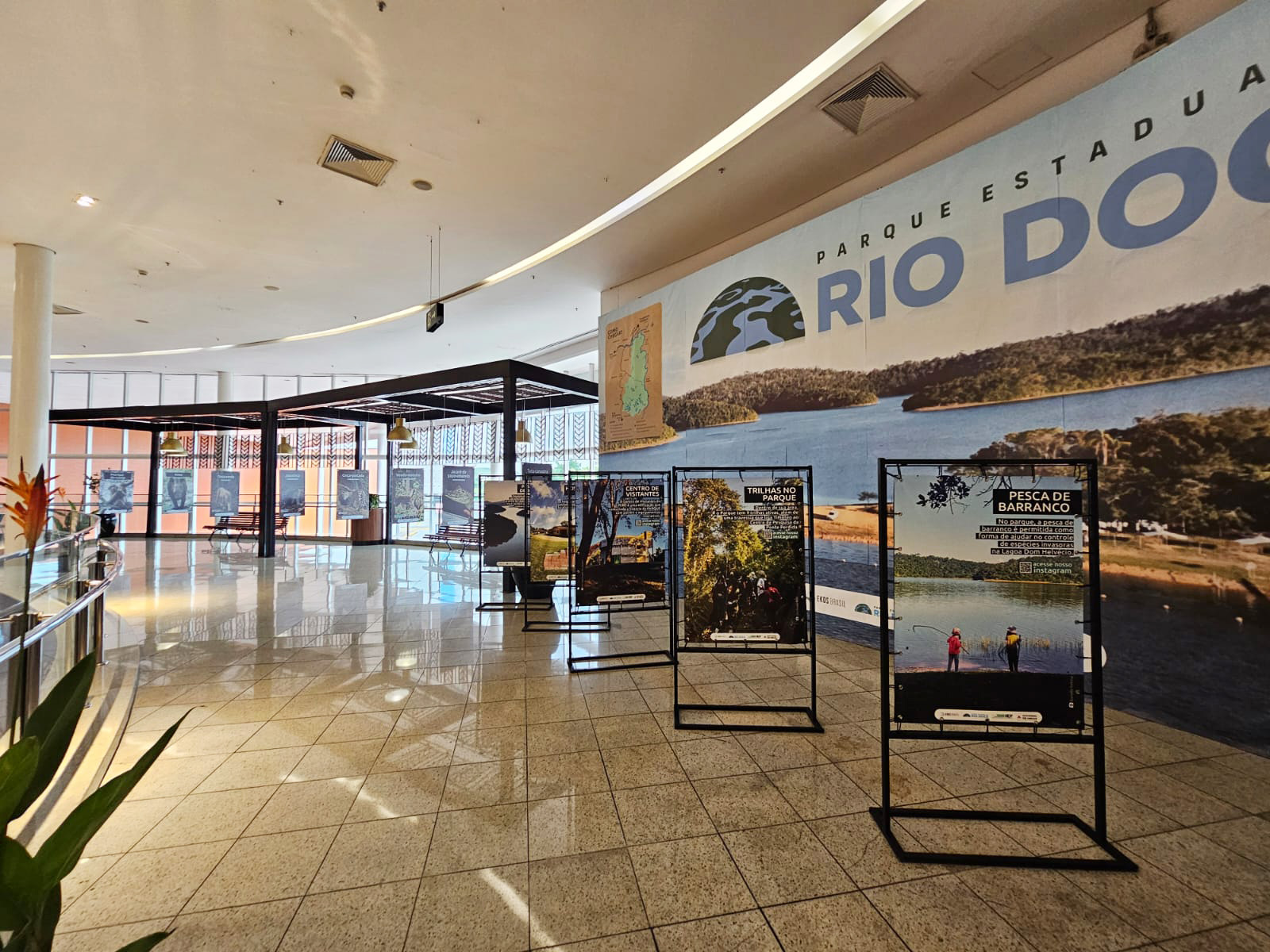 Exposição gratuita do Parque Estadual do Rio Doce é aberta no Shopping Vale do Aço até 30 de abril