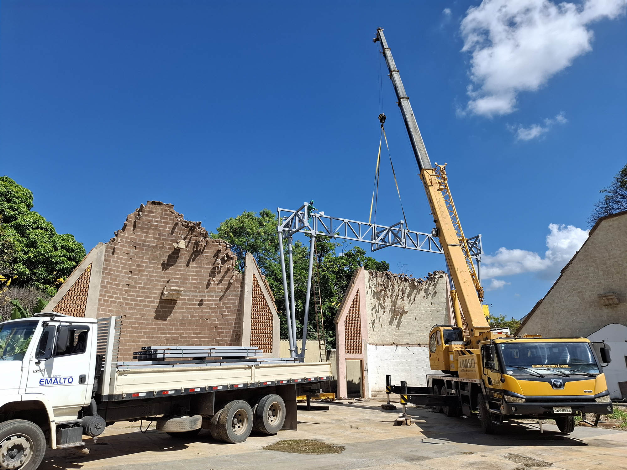 Nova etapa avança na reconstrução da Co-Catedral de Fabriciano