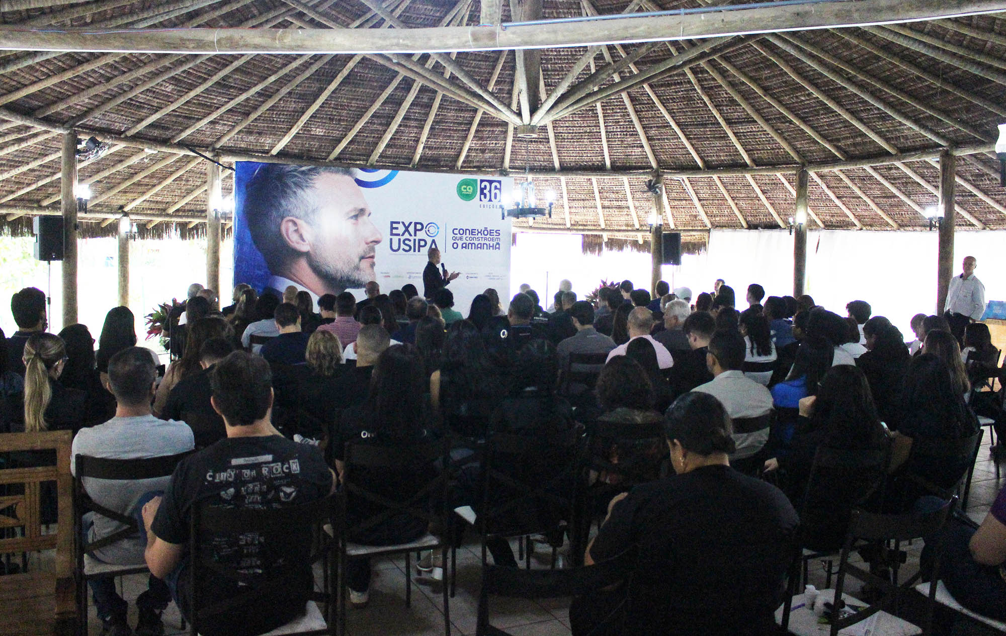 Expositores da área comercial da 36ª Expo Usipa, participam de treinamento preparatório