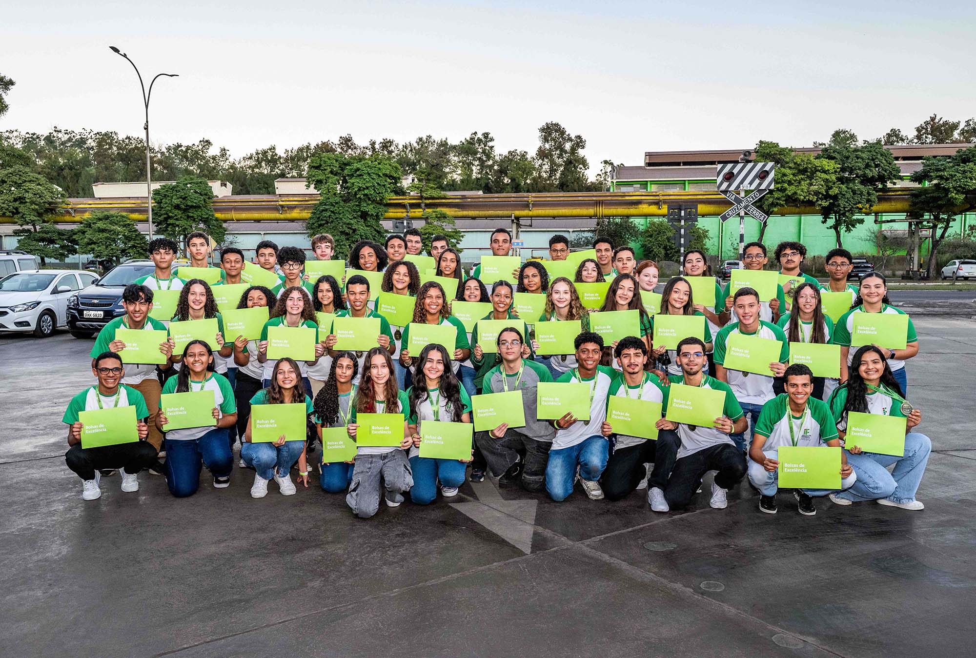 Estudantes da segunda edição do “Programa Bolsas de Excelência” são premiados pela Usiminas em Ipatinga