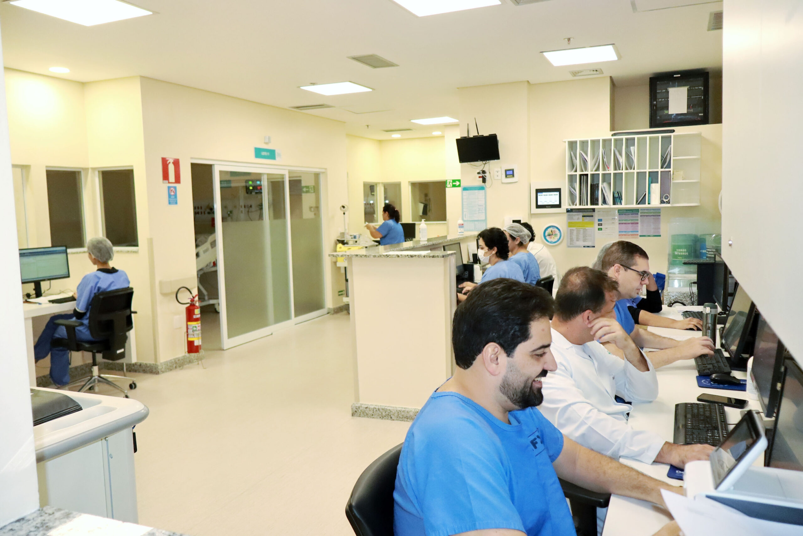 Por meio da FSFX, UTIs Adulto do Hospital Márcio Cunha unem tecnologia, qualificação e humanização